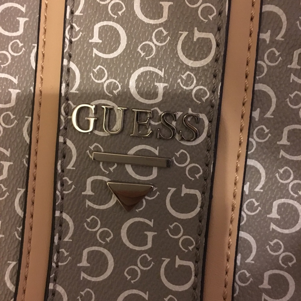 Handbag - Picture 2 of 3